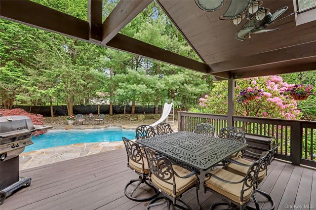 12 Keyrel Lane, Mahopac, NY 10541