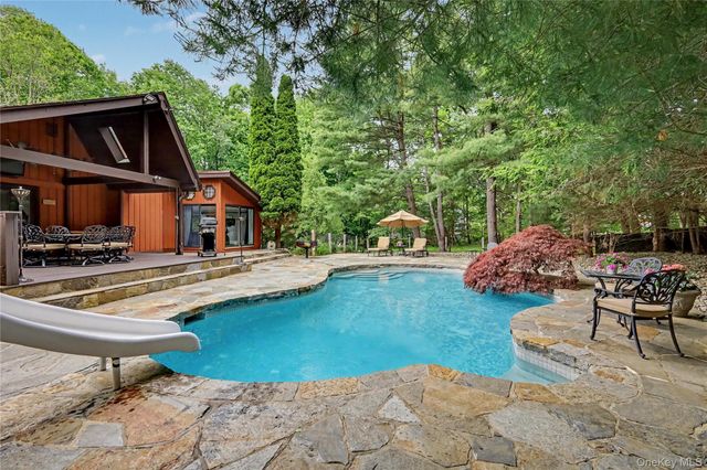 12 Keyrel Lane, Mahopac, NY 10541
