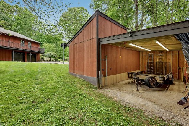 12 Keyrel Lane, Mahopac, NY 10541