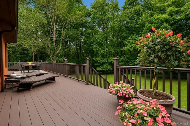 12 Keyrel Lane, Mahopac, NY 10541
