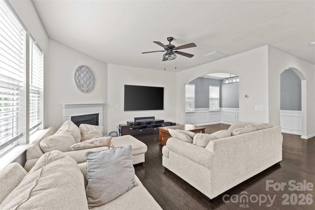 16016 Harbor Hill Drive, Charlotte, NC 28273