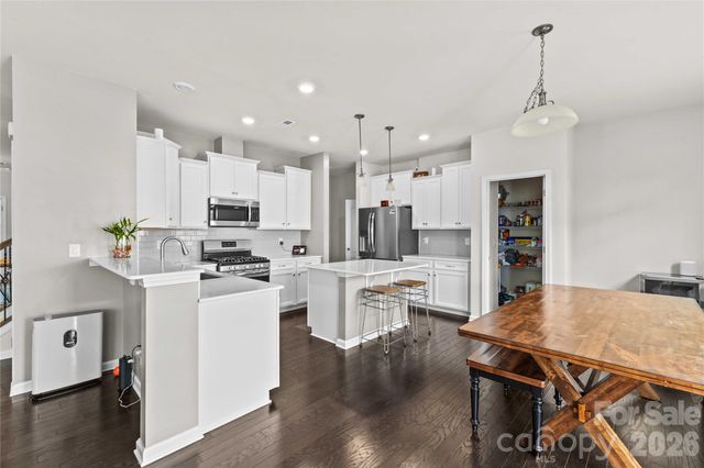 16016 Harbor Hill Drive, Charlotte, NC 28273