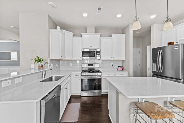 16016 Harbor Hill Drive, Charlotte, NC 28273