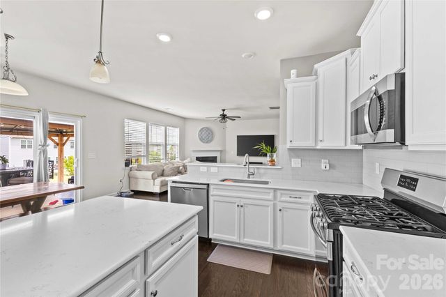 16016 Harbor Hill Drive, Charlotte, NC 28273