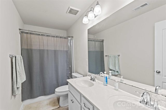 16016 Harbor Hill Drive, Charlotte, NC 28273