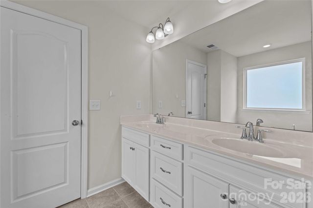 16016 Harbor Hill Drive, Charlotte, NC 28273