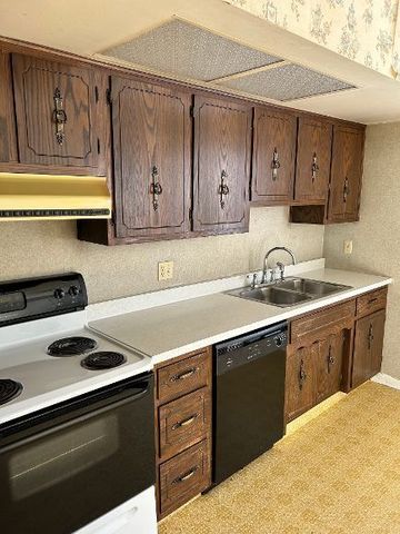 6104 Madison Avenue, Indianapolis, IN 46227