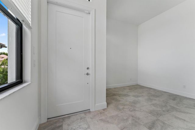 9333 SW Pepoli Way, Port St. Lucie, FL 34987