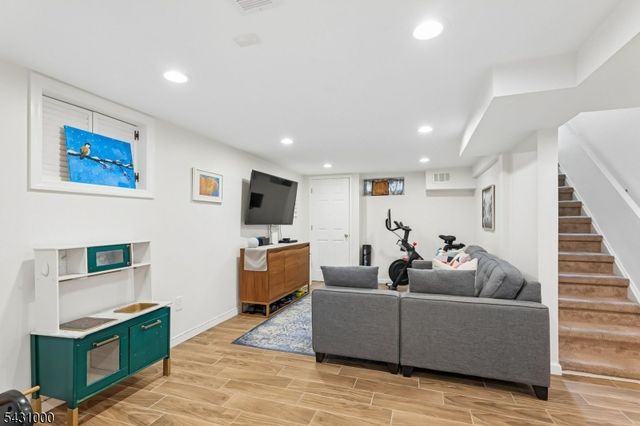 90 Columbia Ave, Nutley Twp., NJ 07110