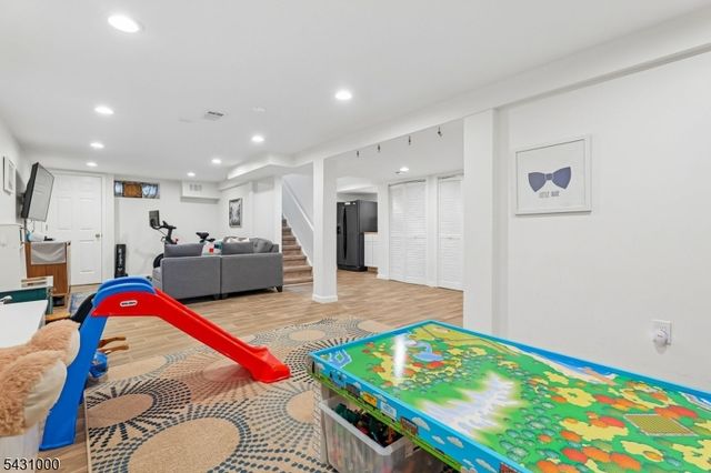 90 Columbia Ave, Nutley Twp., NJ 07110