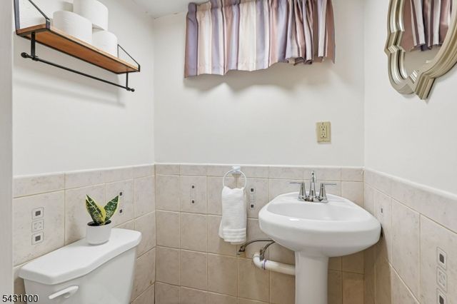 90 Columbia Ave, Nutley Twp., NJ 07110