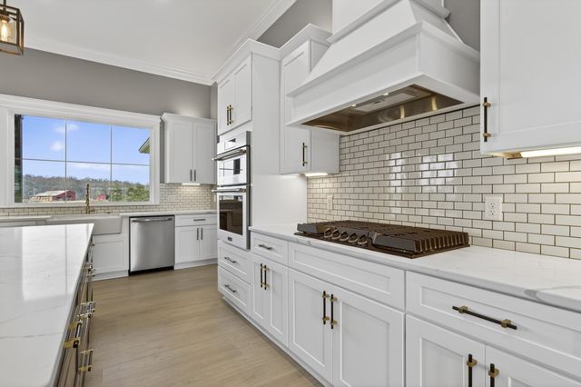 2941 Burgess Falls Rd, Cookeville, TN 38506