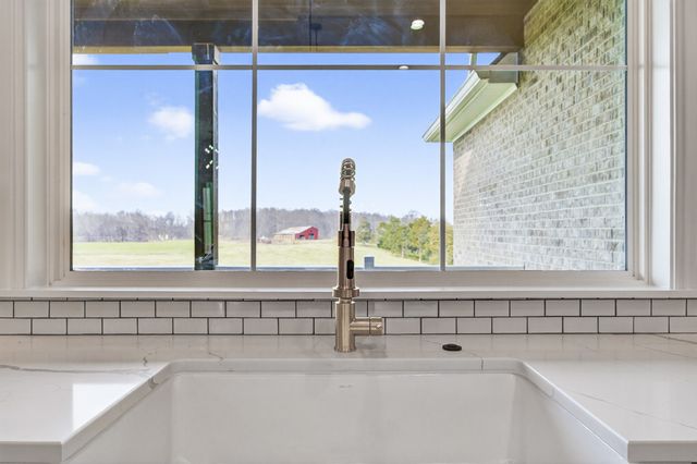 2941 Burgess Falls Rd, Cookeville, TN 38506