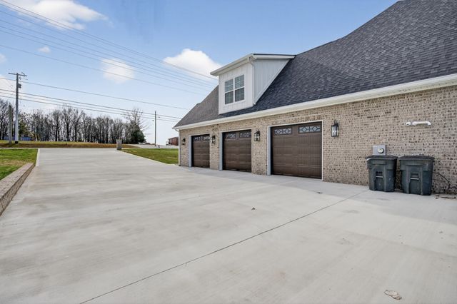 2941 Burgess Falls Rd, Cookeville, TN 38506