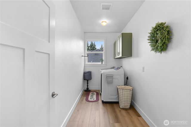 10135 Albany Park Lane SW, Rochester, WA 98579