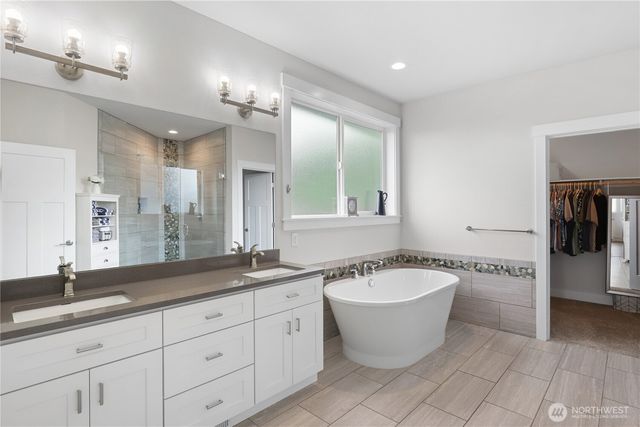 10135 Albany Park Lane SW, Rochester, WA 98579