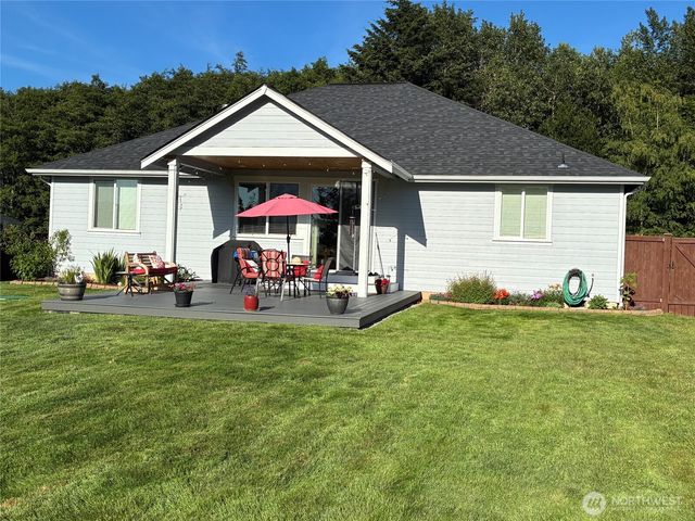10135 Albany Park Lane SW, Rochester, WA 98579