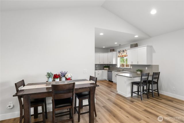 10135 Albany Park Lane SW, Rochester, WA 98579