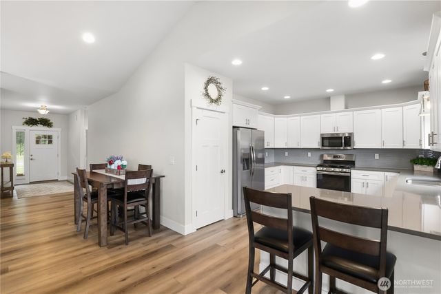 10135 Albany Park Lane SW, Rochester, WA 98579