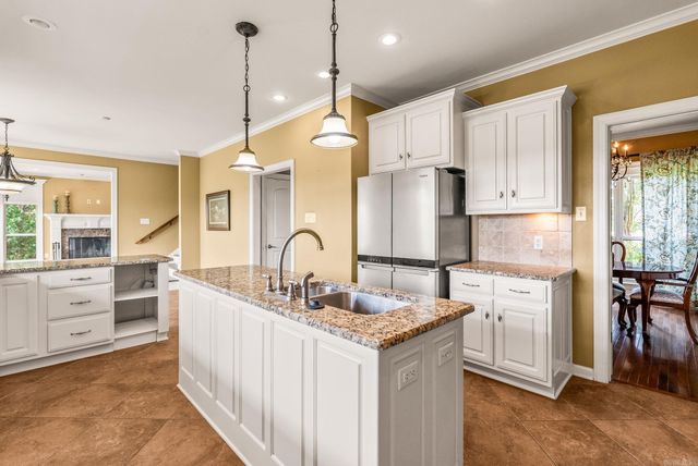 89 River Road Drive W, Mayflower, AR 72106