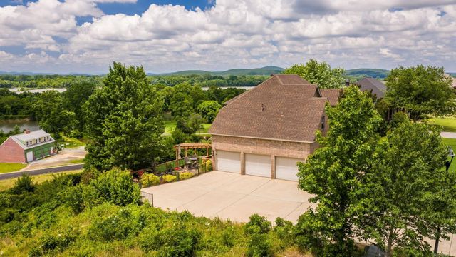 89 River Road Drive W, Mayflower, AR 72106