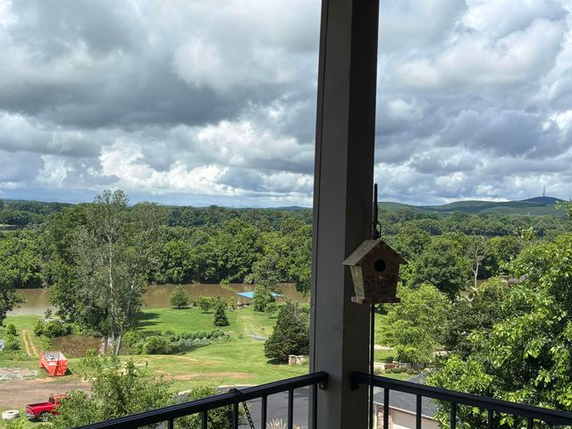 89 River Road Drive W, Mayflower, AR 72106