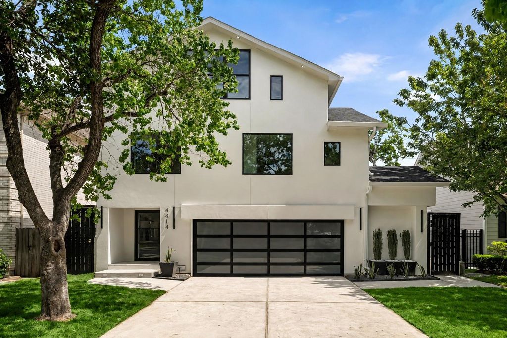 4814 Locust Street, Bellaire, TX 77401