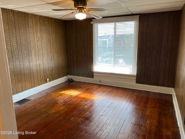 2333 Greenwood Ave, Louisville, KY 40210