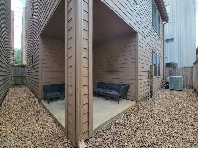 1424 Wilson Street, Houston, TX 77019