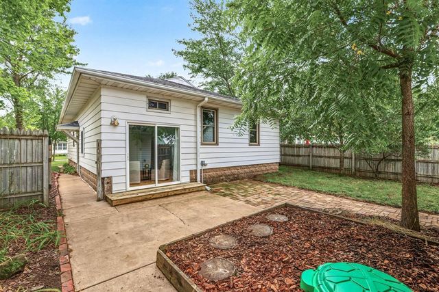 1616 Emery Street, Eau Claire, WI 54701