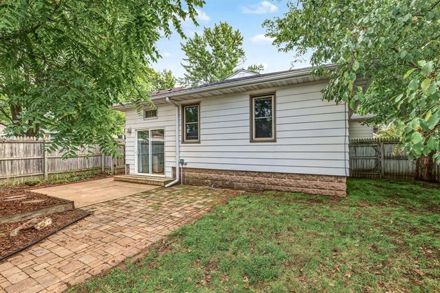 1616 Emery Street, Eau Claire, WI 54701