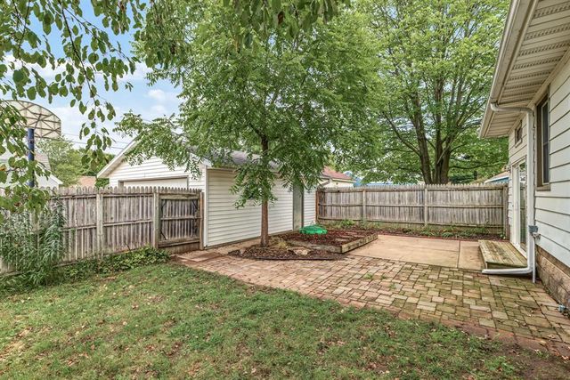 1616 Emery Street, Eau Claire, WI 54701