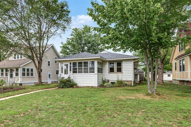 1616 Emery Street, Eau Claire, WI 54701