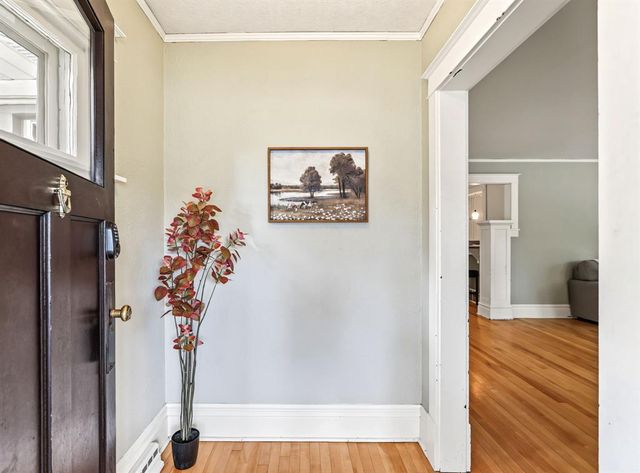 1616 Emery Street, Eau Claire, WI 54701