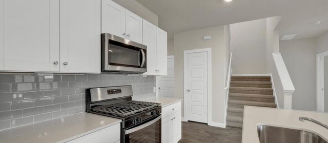 629 JANE LONG DR, San Marcos, TX 78666