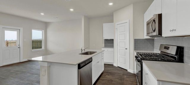 629 JANE LONG DR, San Marcos, TX 78666