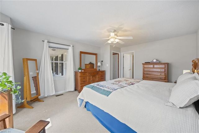 100 Minton WAY, Smithfield, VA 23430