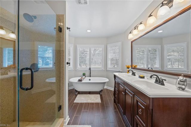 100 Minton WAY, Smithfield, VA 23430