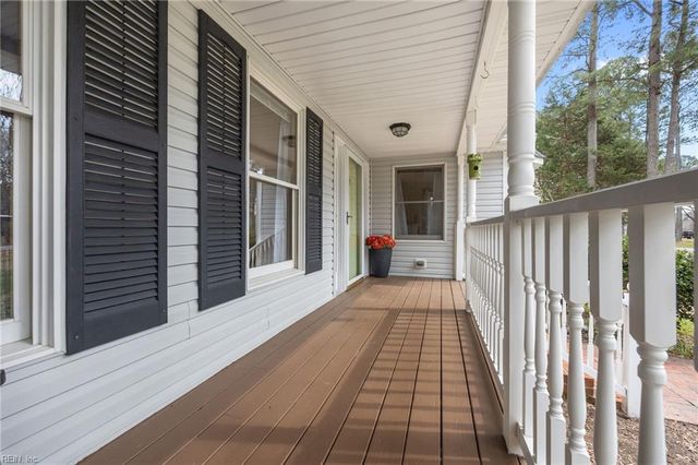 100 Minton WAY, Smithfield, VA 23430