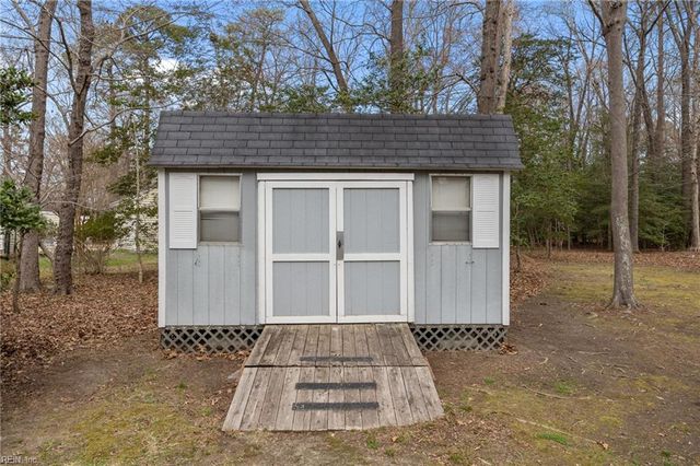 100 Minton WAY, Smithfield, VA 23430