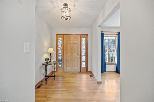 100 Minton WAY, Smithfield, VA 23430