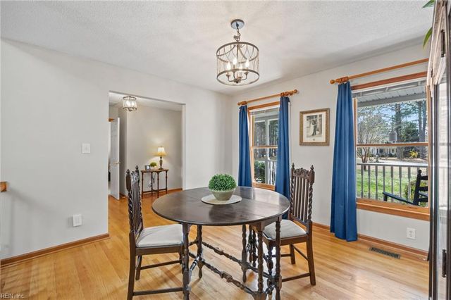 100 Minton WAY, Smithfield, VA 23430