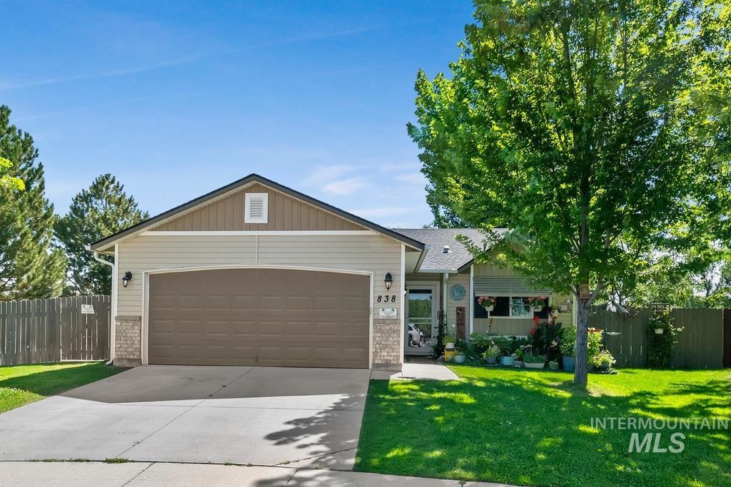 838 Jarbidge Ave, Middleton, ID 83644