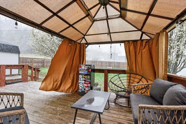 1114 Sweet Water Road, Berea, KY 40403