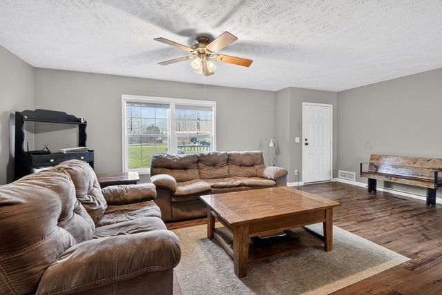 1114 Sweet Water Road, Berea, KY 40403