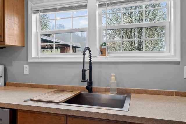 1114 Sweet Water Road, Berea, KY 40403