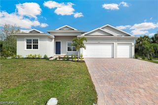 1216 NE 12th ST, Cape Coral, FL 33909