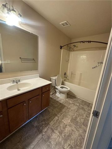 571 Collingsworth Lane, Lawrenceville, GA 30043