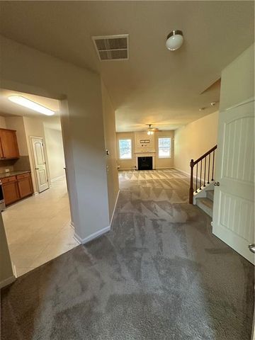 571 Collingsworth Lane, Lawrenceville, GA 30043