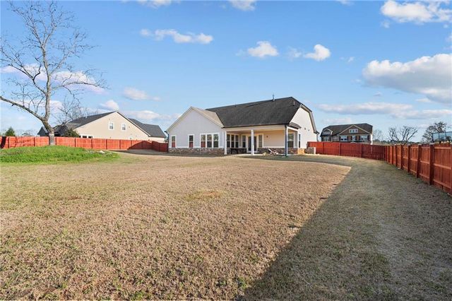 140 Oakleigh Manor Drive, Fayetteville, GA 30215